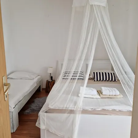 Malena 3* Barbat na Rabu