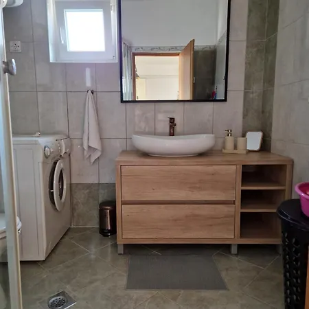 Malena بيت ضيافة Barbat na Rabu