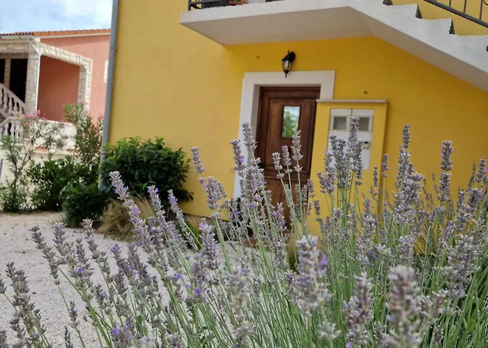 Malena 3* Barbat na Rabu